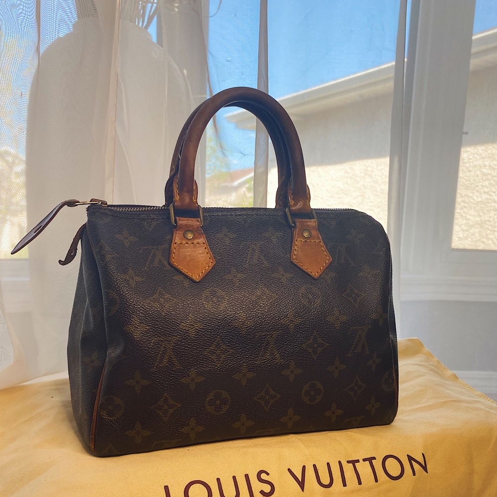SOLD- Louis Vuitton speedy 25 - Picture 2 of 8
